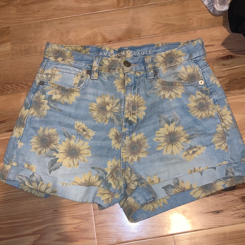 American Eagle mom jean shorts